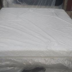 Tempurpedic King Size Mattress (Mattress Only)