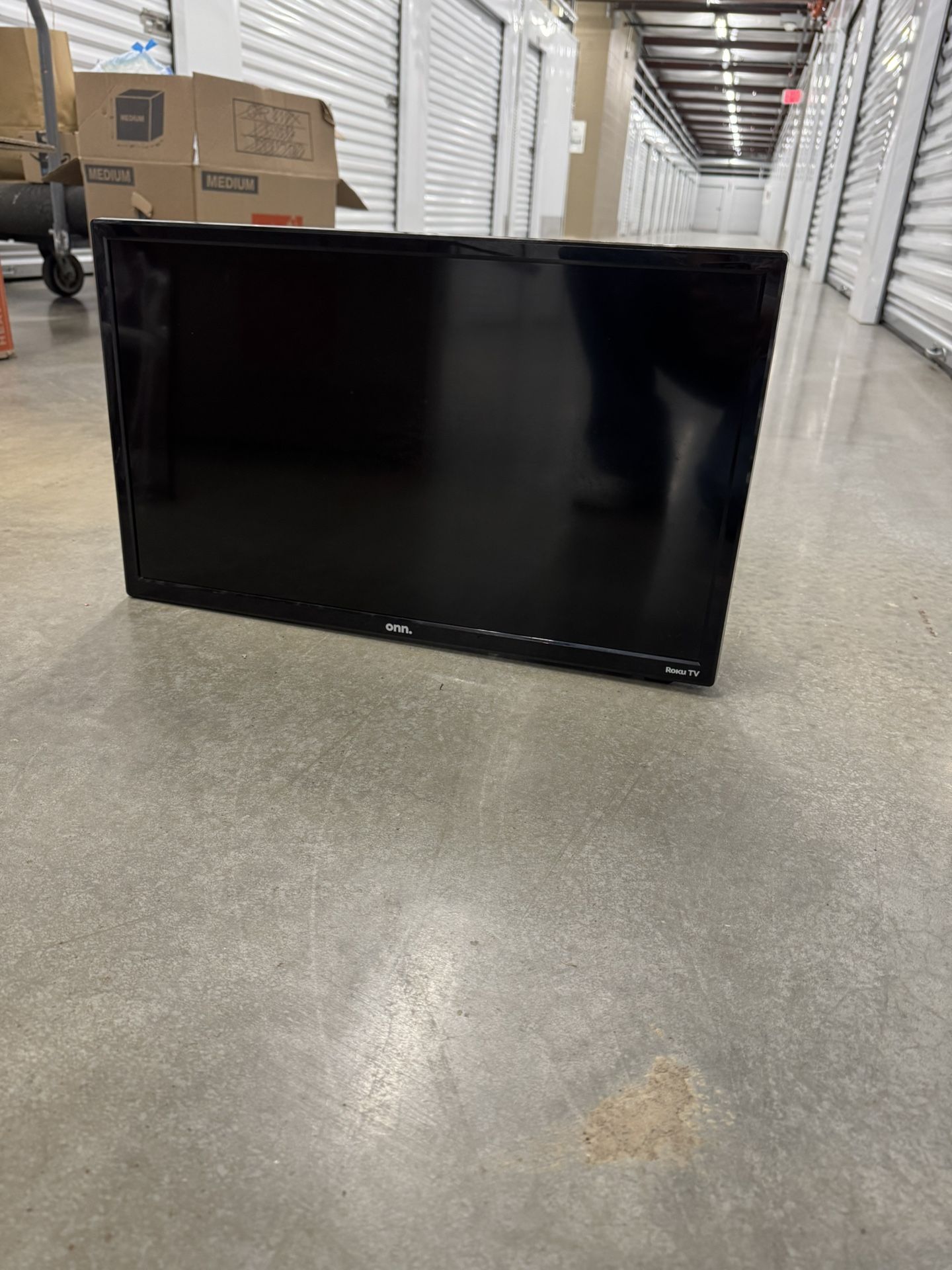 24’ And 32’ Roku Onn TV. Like New $80 Both