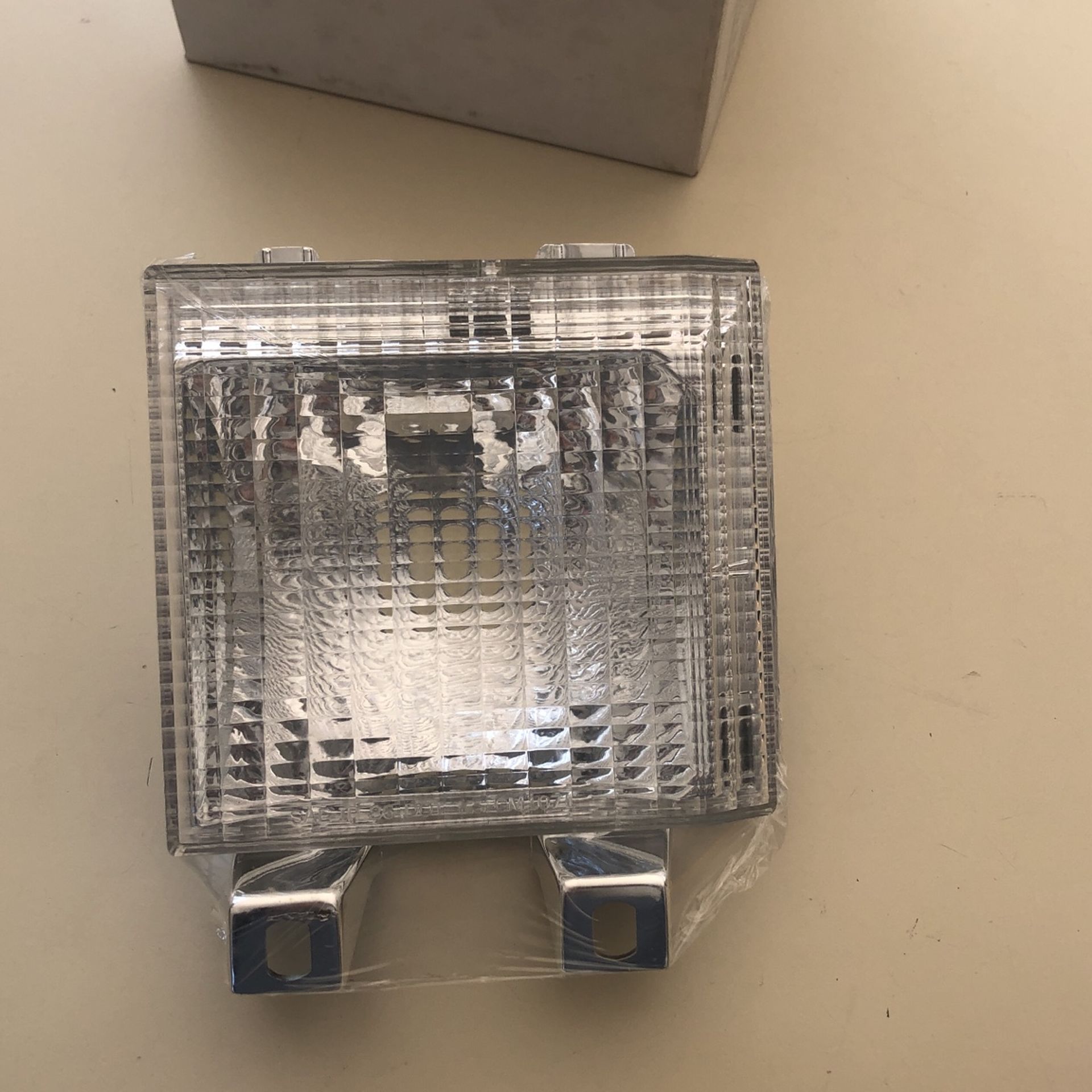 Chevrolet/ GMC VAN 1983 To 1991 Park Signal Lamp (Dual) Passenger Side Assembly