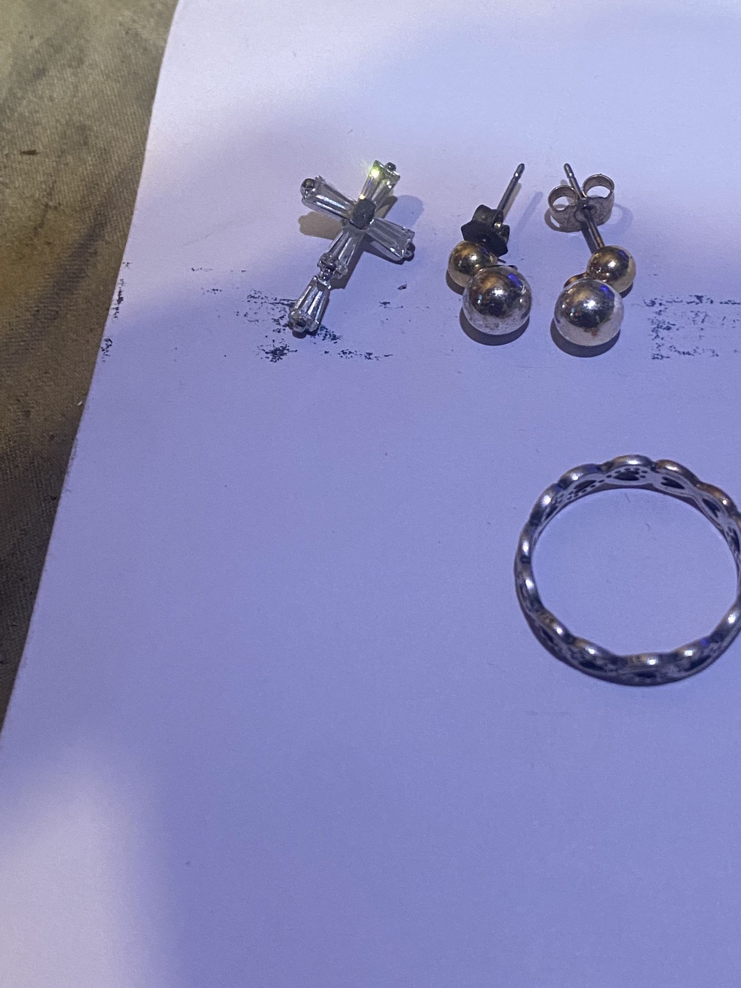 Small lot of silver and gold mixture ring earrings and pendant Rings