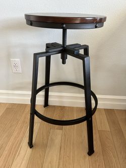 Adjustable Height Bar Stool