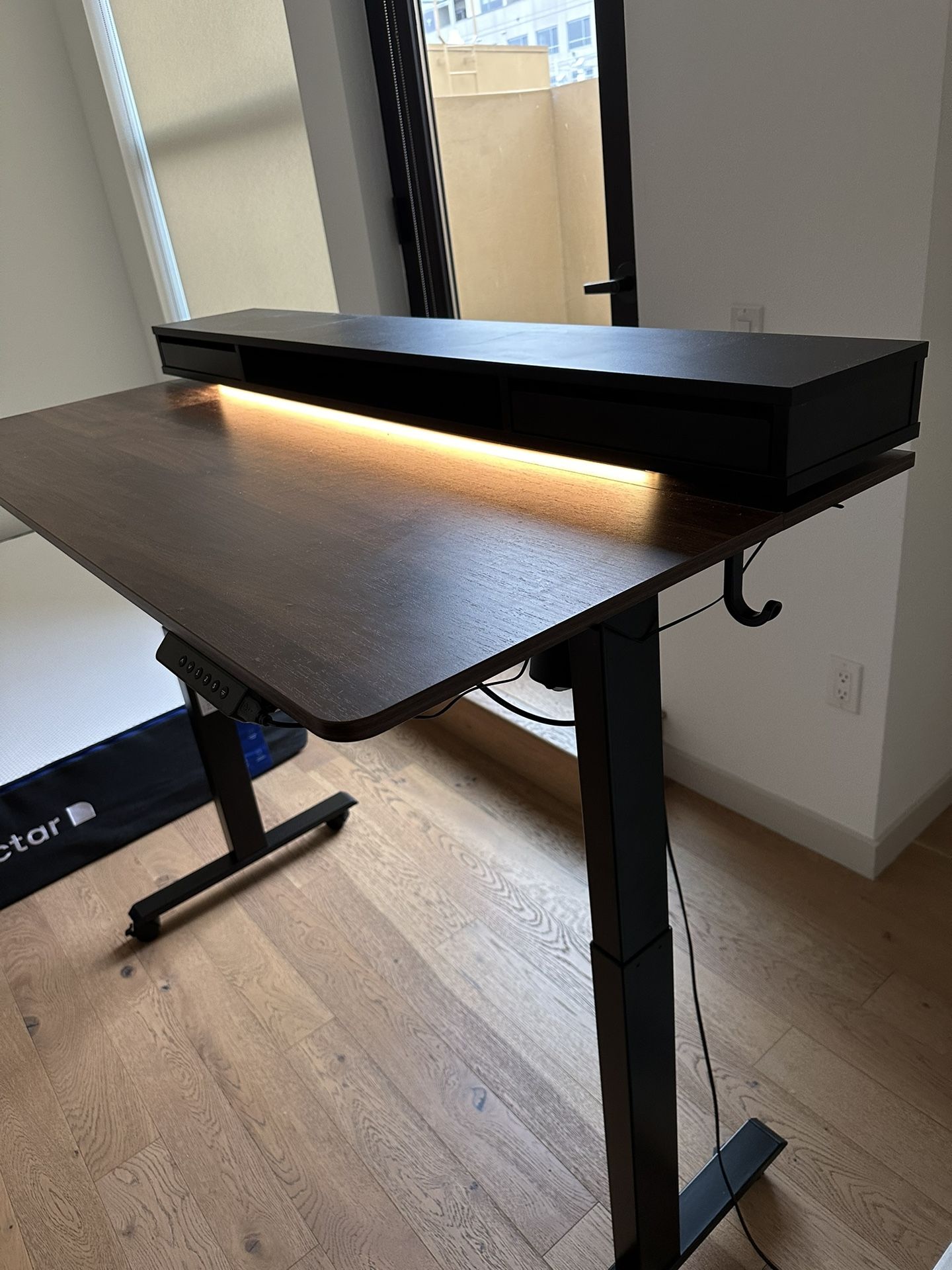 Fezibo Jasper Standing Desk 55”x26”