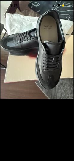 New men shoes . Size 38 , first person that brings $20 firm take it Costa Mesa