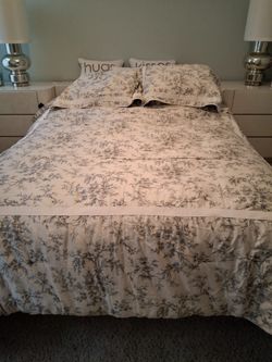 Ralph LAUREN Saint Honore Toile Grey Comforter  Full/queen 
