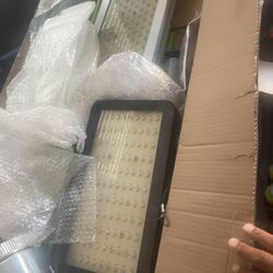 Vivosun grow Tent W/lights And Reusable 7g Pots 