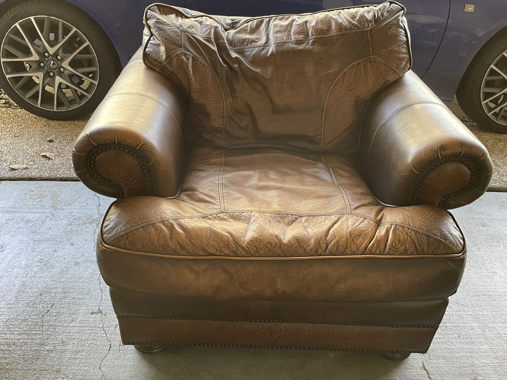 Perfect Man Cave Armchair