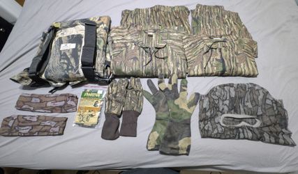 15 Pieces Of Vintage Hunting Clothes