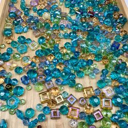 Large Lot Of Vintage Crystal Glass Beads 