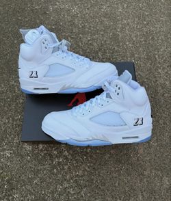 Jordan 5’s metallic white