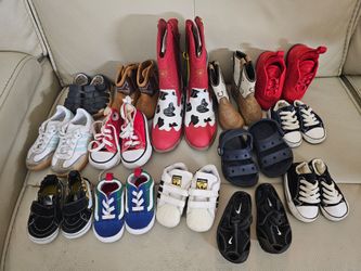 Tenis y botas. Para niño