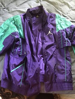 AUTHENTIC JORDAN WINDBREAKER