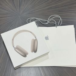 AirPod Maxes Starlight SEALED STILL HAVE WARRANTY 