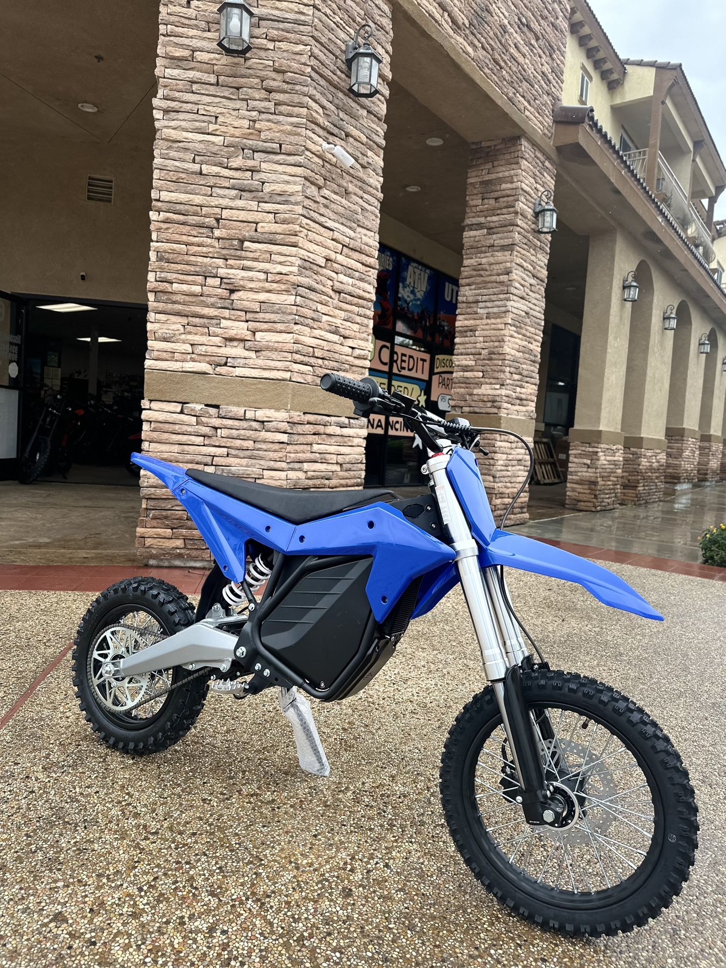 Yellow Rtr Lite ETM RTR LITE for Sale in Murrieta, CA - OfferUp