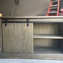  Grey Wood Tv Stand / Dresser With Sliding Barn Door