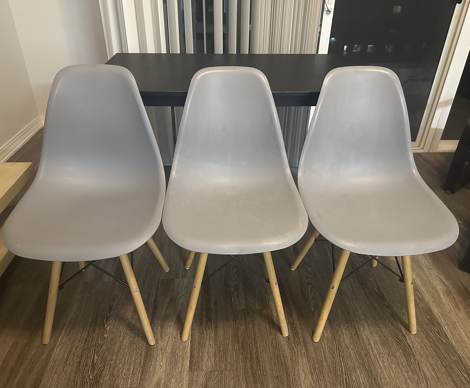 Table With 4 Chairs