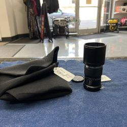 Olympus 60mm F/2.8 Lens