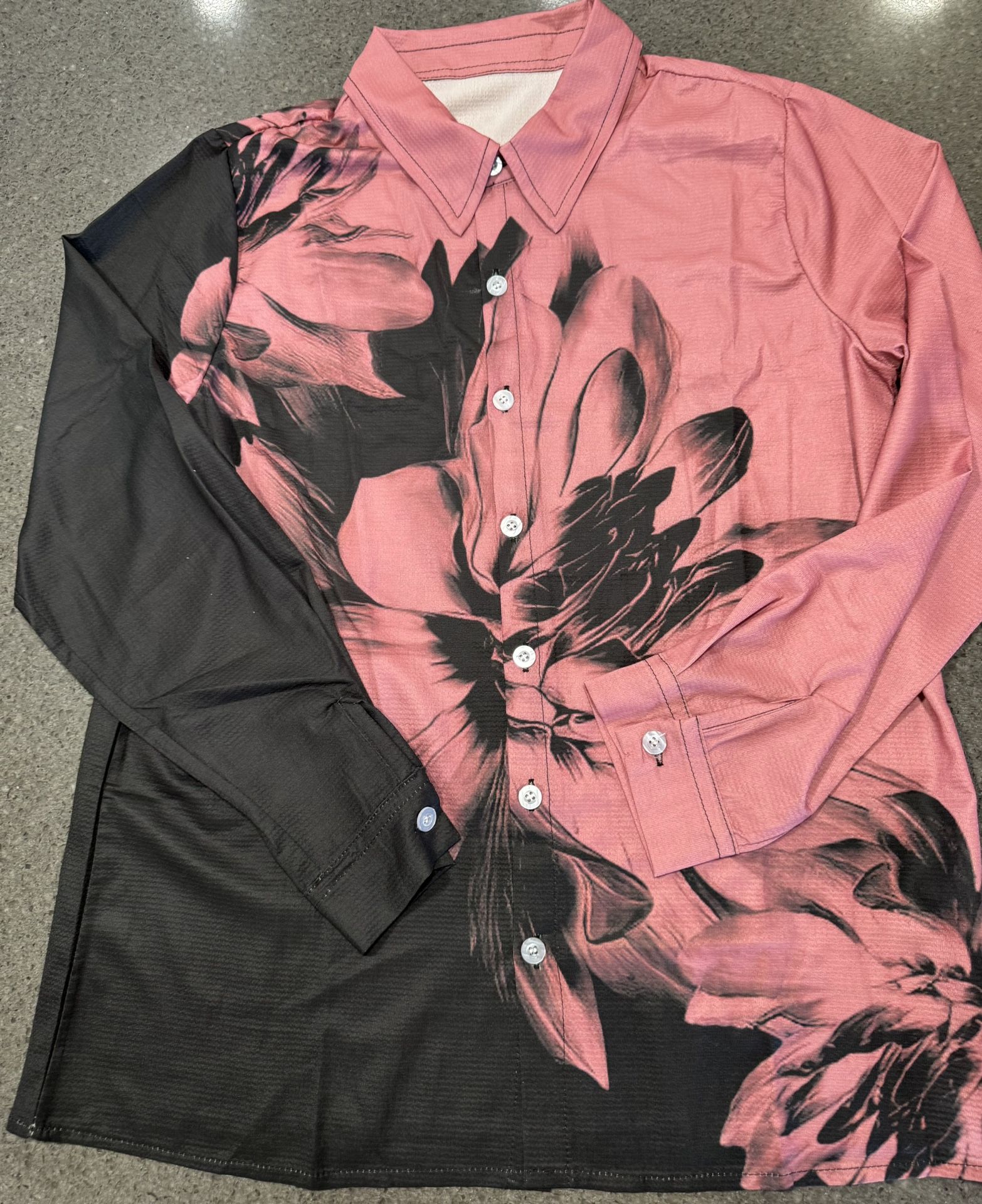 Women’s Floral Blouse. Medium 