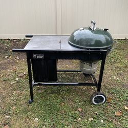 Weber Performer 22” Kettle Charcoal Grill 