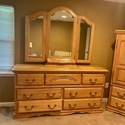 Queen Bedroom Set