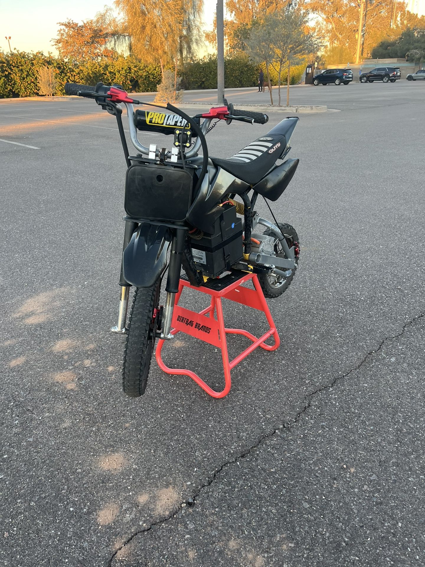 72 V Razor Modded 72 Volt Mx650 Razor for Sale in Chandler, AZ - OfferUp