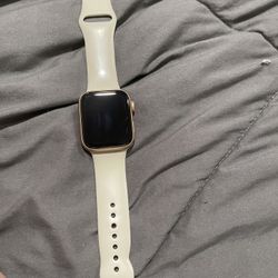 Series 4 44mm Apple Watch