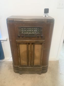 1940 RCA Radio