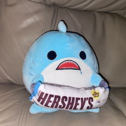 Snackles 8" Plushie - Seth with Hershey's