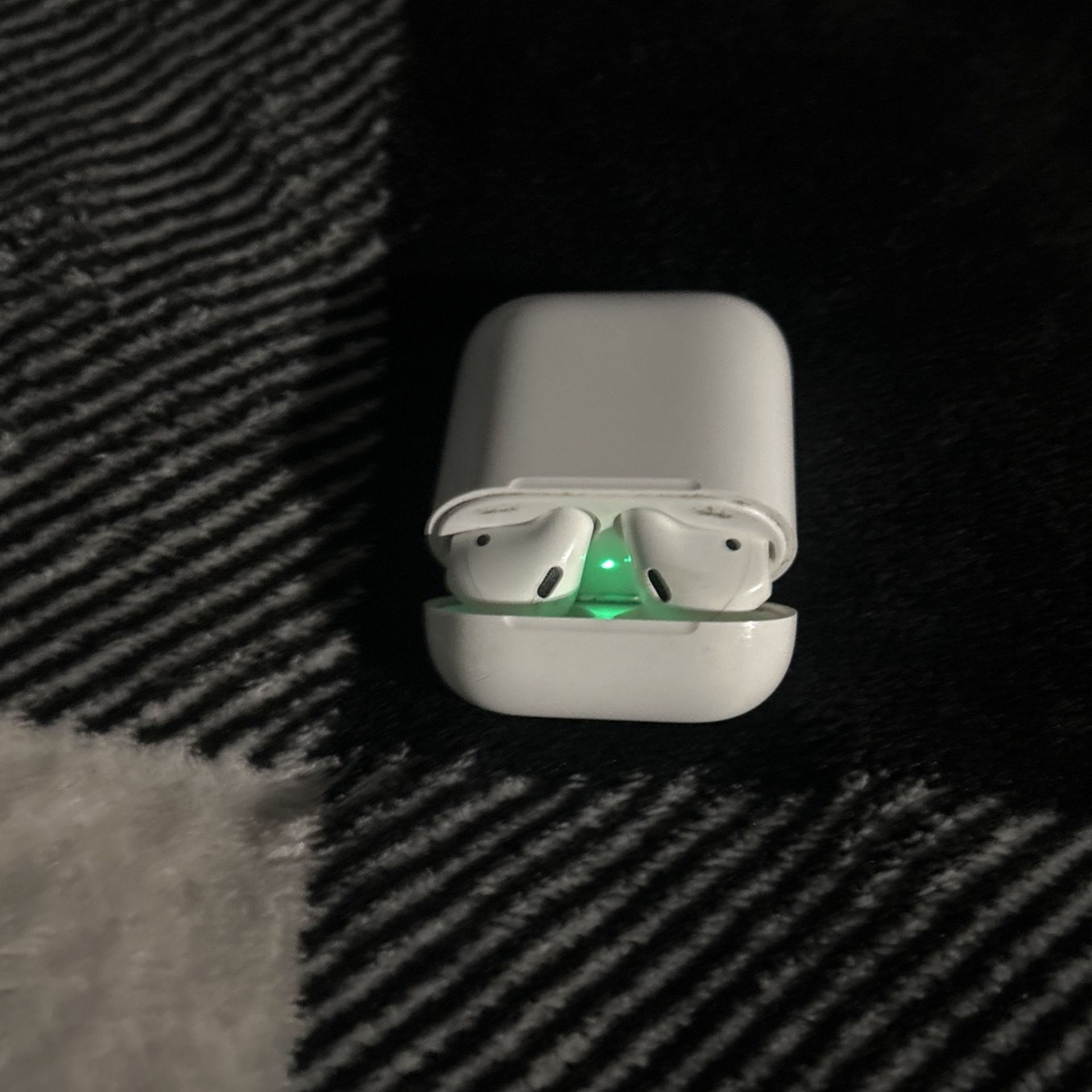 Apple Airpods 1st Gen 