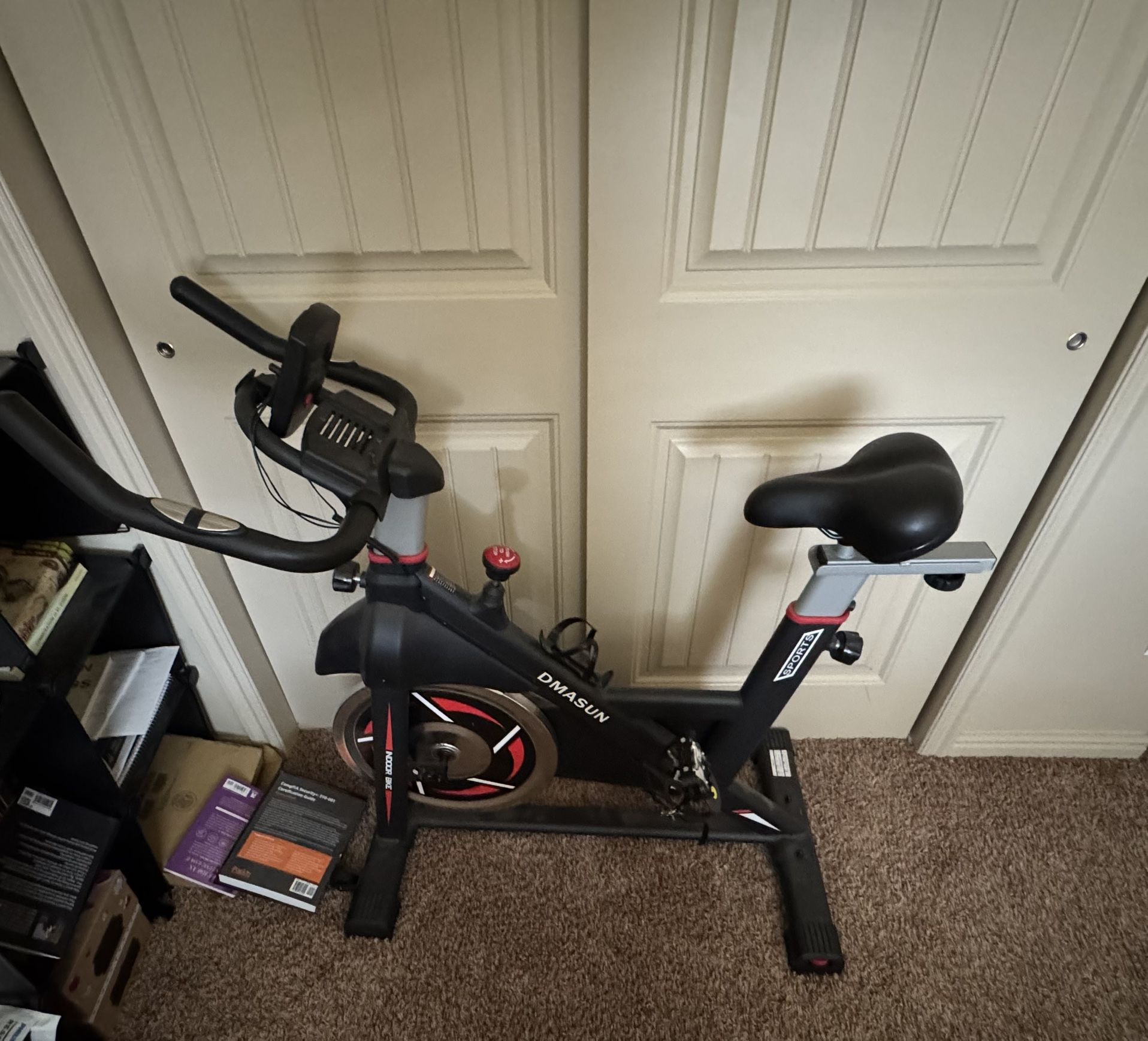 🚴♂️ Indoor Stationary Spin Bike – Excellent Condition! 💪