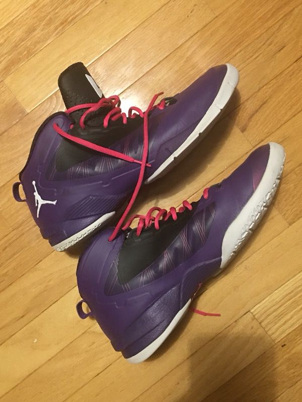 Nike Jordan size 12 men’s Dwayne Wade ||