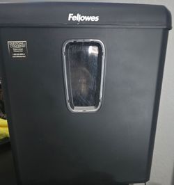 6 ct /Paper Shredder