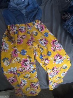 Girl romper never been worn