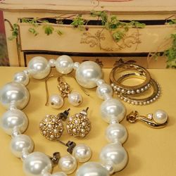 #2144, FRESHWATER AND SEED PEARLS LOT, GOLD PLATED, EARRINGS, RINGS, PENDANT, BRACELET
