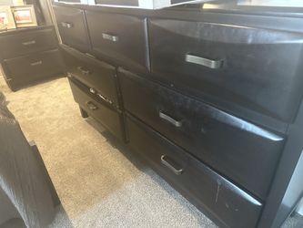CAL King Bedroom Set