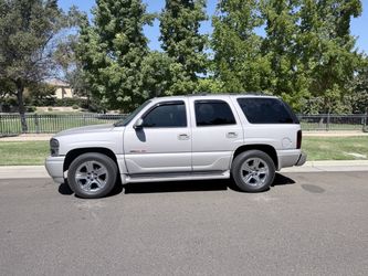 2004 GMC Yukon Denali