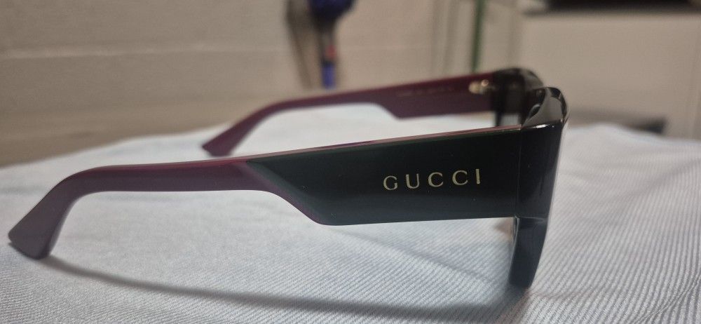 Gucci Mens Rectangular frame sunglasses