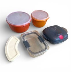 4 Food Storage Containers 
