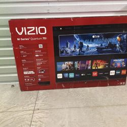 Hd380 70” Vizio smart 4k led Uhd tv floor model 