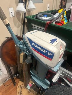 Evinrude 9.9 HP 2-Stroke Outboard Motor – Runs Good, Needs Assembly