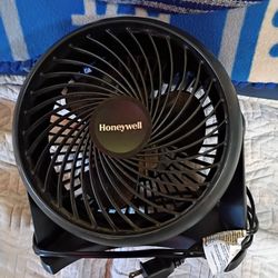 Honeywell HT-900-09 Air Fan