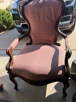 Murray’s Vintage Wing Chair