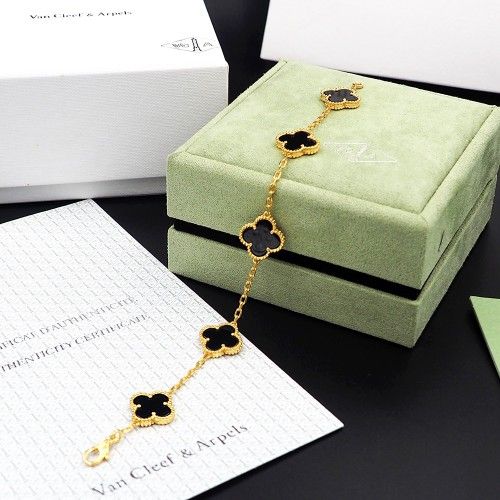Van Cleef & Arpels Bracelet Black