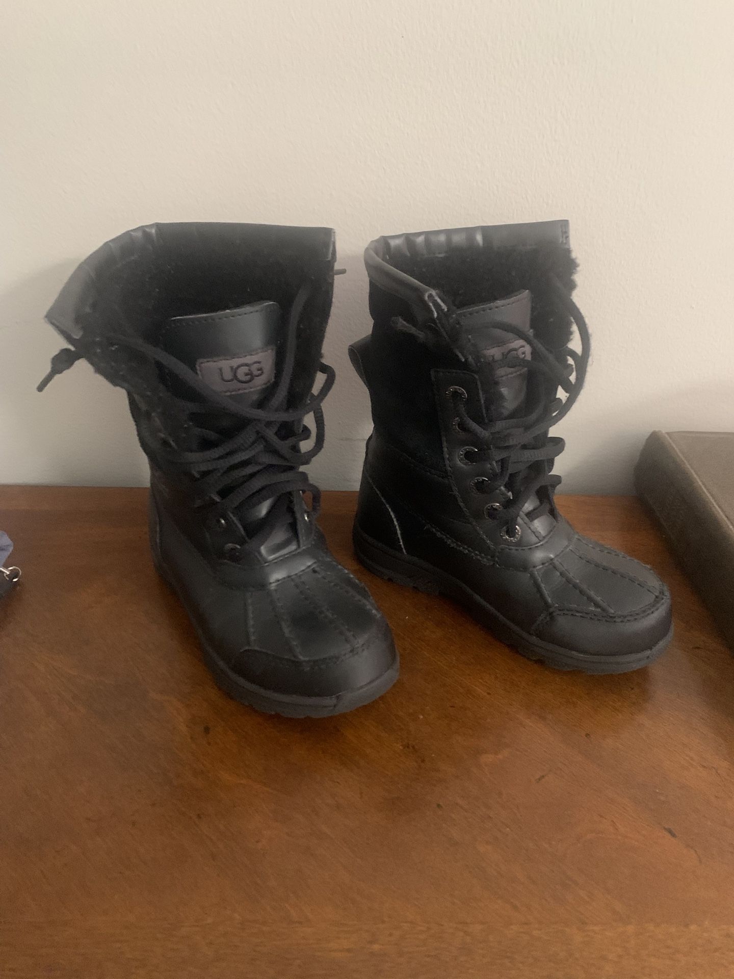 Kids( Toddler ) Size 11 Uggs Boots