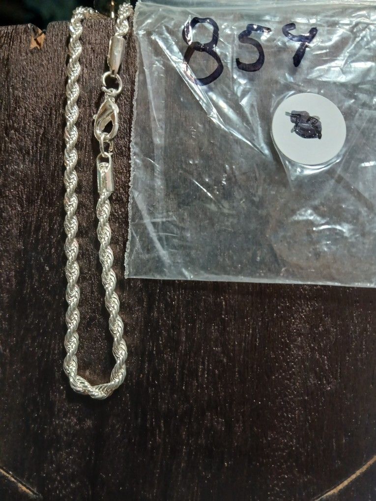 Bracelet