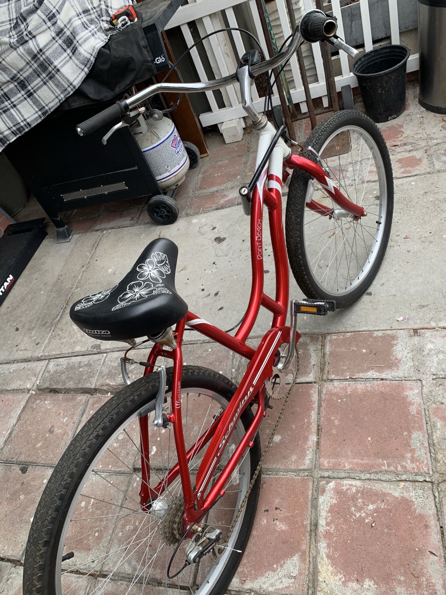 Beach cruise bike in good condition 18 speed