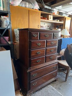 Dresser
