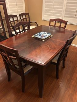 Dining Room Table 6 Chairs