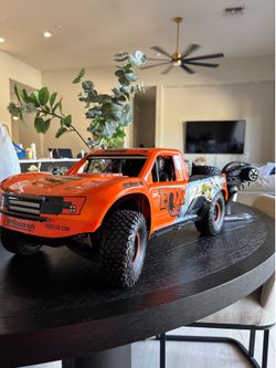 BRAND NEW Traxxis UDR