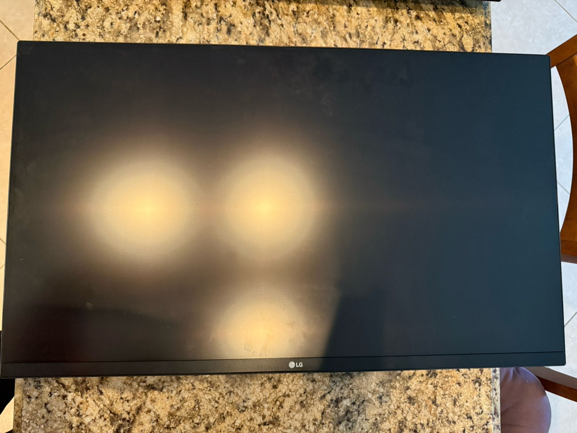 32 Inch LG Gaming monitor 32GK650F-B Price negotiable