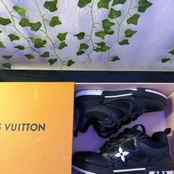 Black And White Lv Skates Size 10